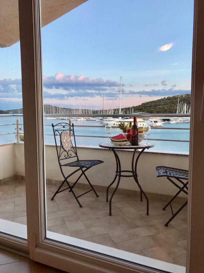 Apartments Villa Marina Rogoznica  Kültér fotó