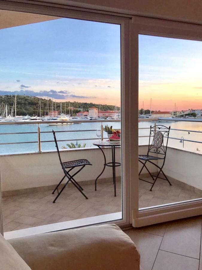 Apartments Villa Marina Rogoznica  Kültér fotó